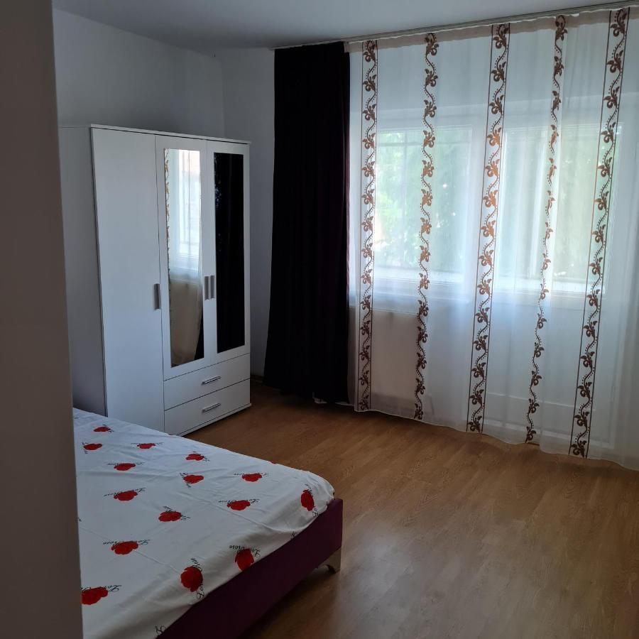 Apartament 2 Camere - Pitesti / 2-Rooms Apartment - ปีเตช ภายนอก รูปภาพ